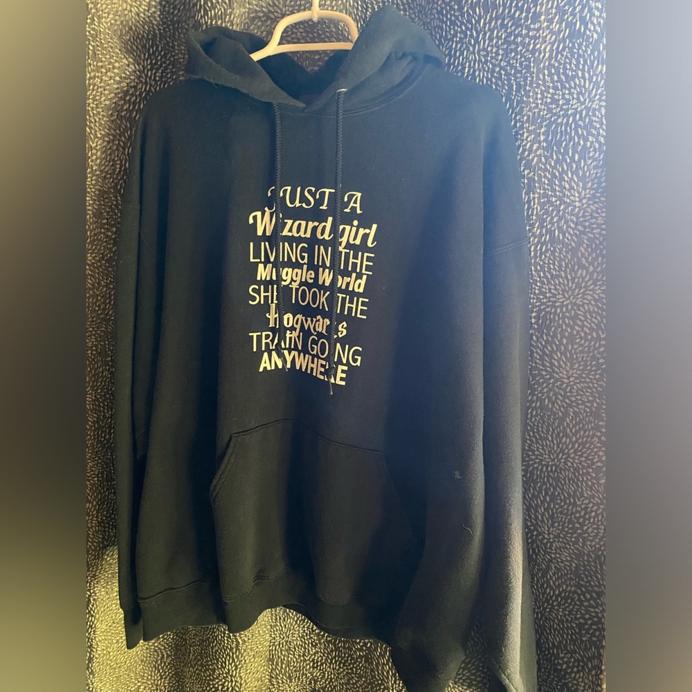 HARRY POTTER Wizard Girl Hogwarts Hoodie
